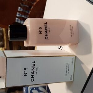 ChsnelN°5 Paris body bath gel